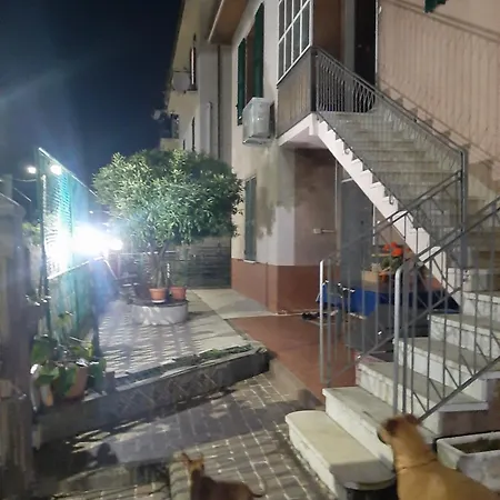 Casa Dh Semesterbostad La Spezia